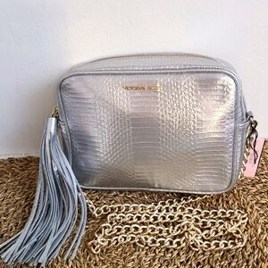 Victoria Secreat Silver Metallic crossbody